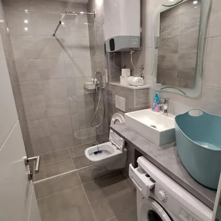 Brand New Luxury App Fjaka In The Center Near דירה