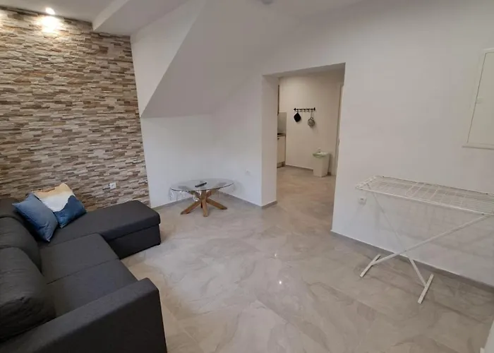 Brand New Luxury App Fjaka In The Center Near